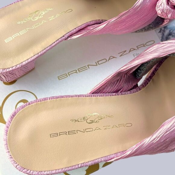 BRENDA ZARO NIB Erica kitten heels in Metallic Pink plissé Size 8/ 8.5 - Picture 7 of 15